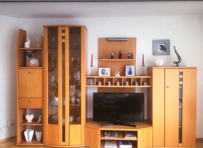 Wohnzimmerschrank